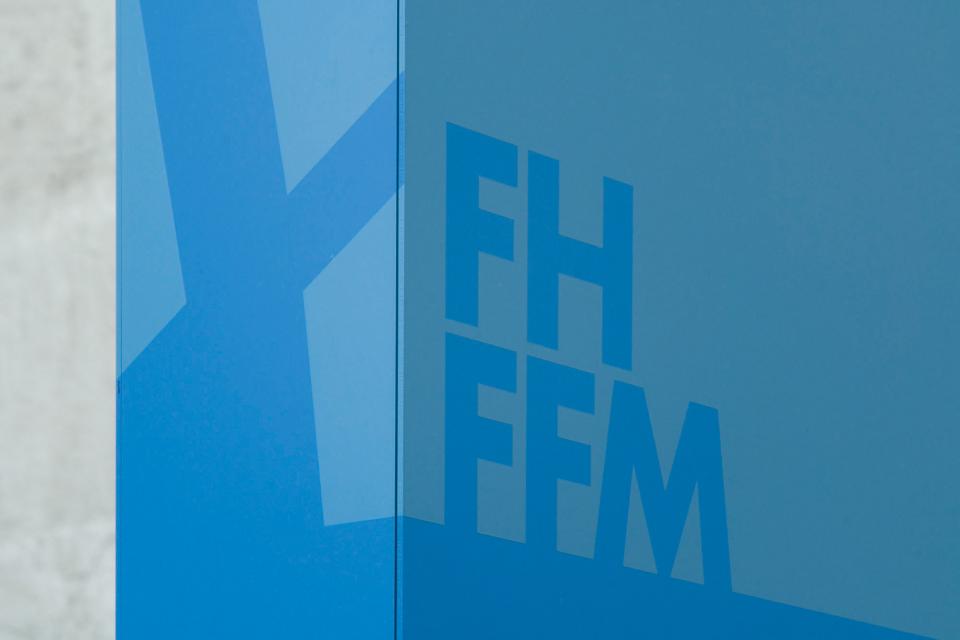 Wegeleitsystem-Orientierungssystem-FH-Frankfurt-Headerimage